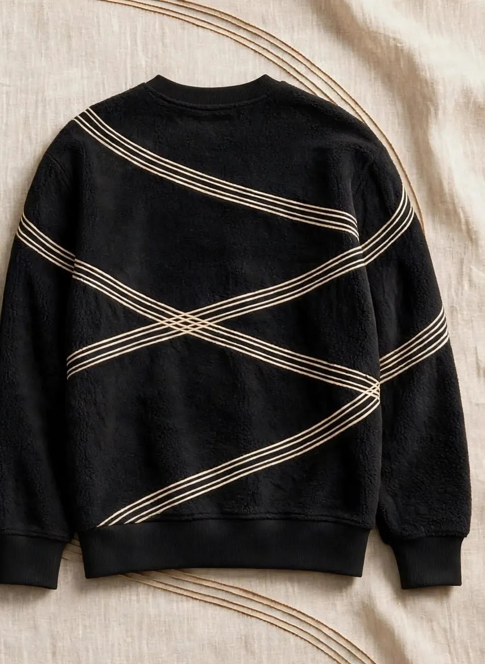 Pull Noir, face arrière
